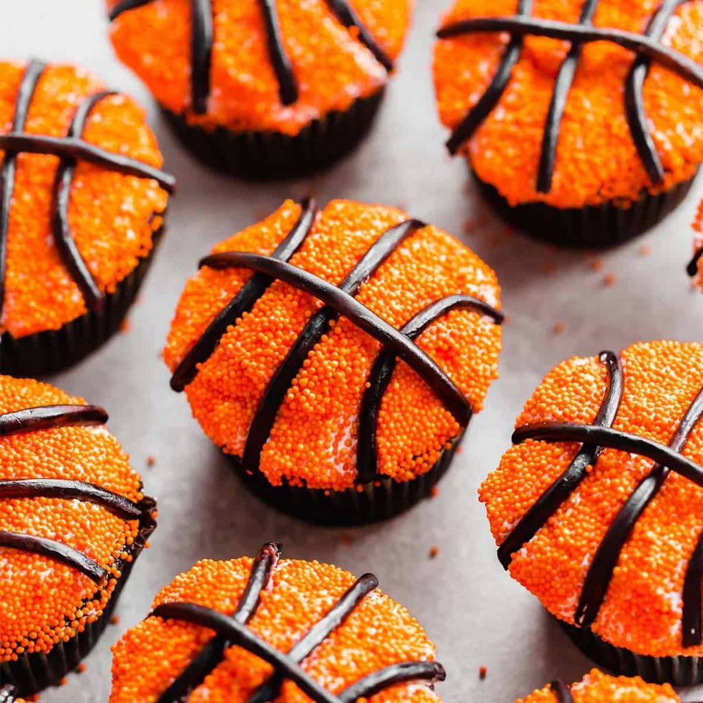 Picture of: Basketball Cupcakes