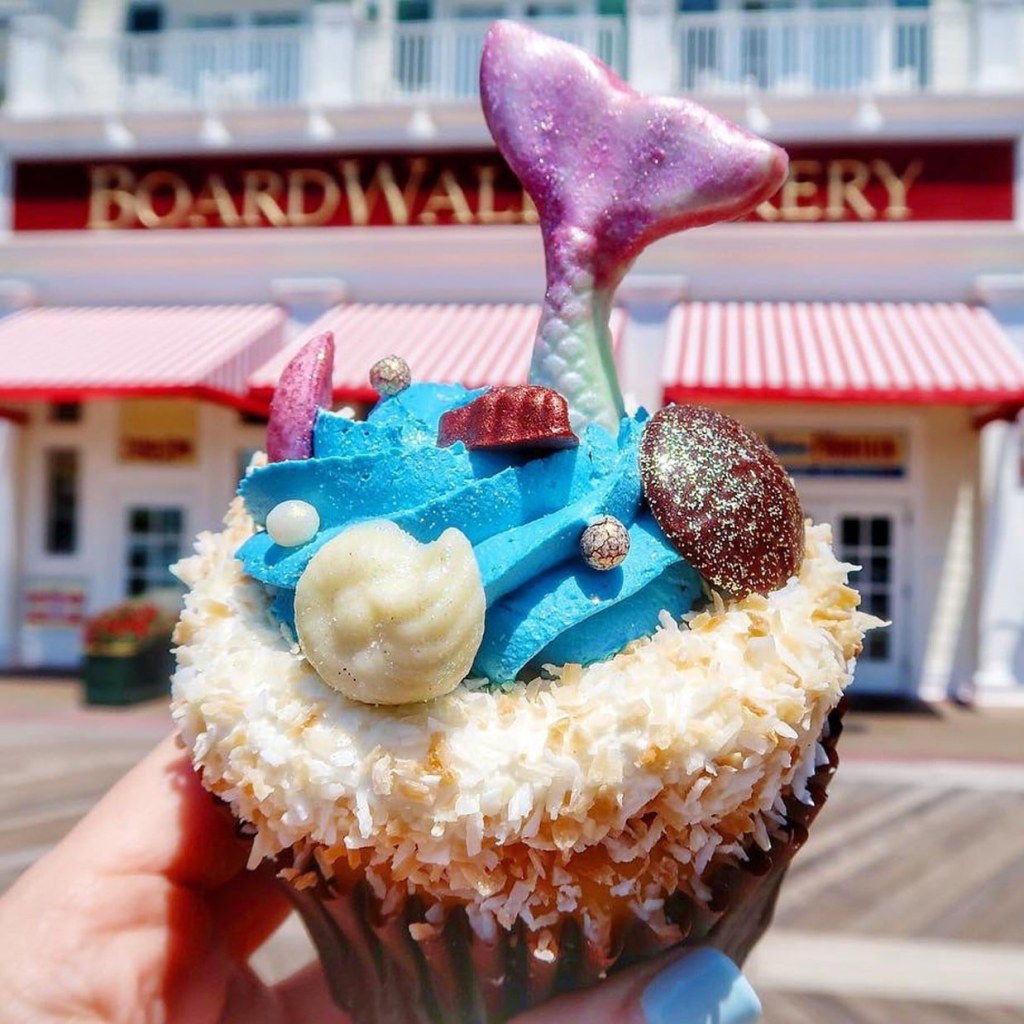 Picture of: Cupcakes at Disney World  POPSUGAR Food