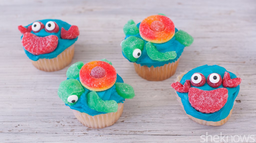Picture of: Cute sea creature cupcakes even amateur bakers can make – SheKnows