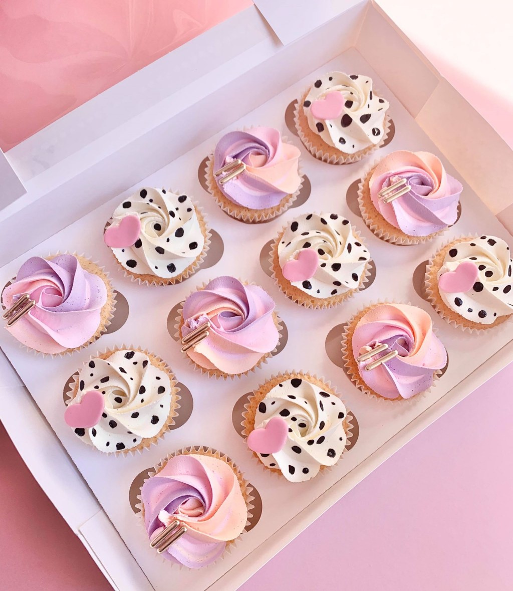 Picture of: Dalmation Rainbow and Leopard Print Cupcake Tutorial
