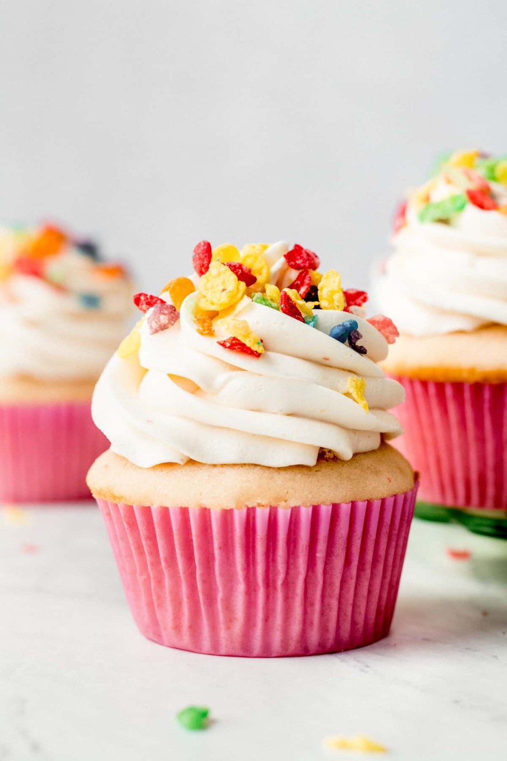 Picture of: Fruity Pebbles Cupcakes