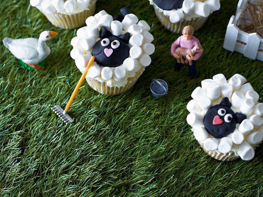 Picture of: Marshmallow sheep cupcakes