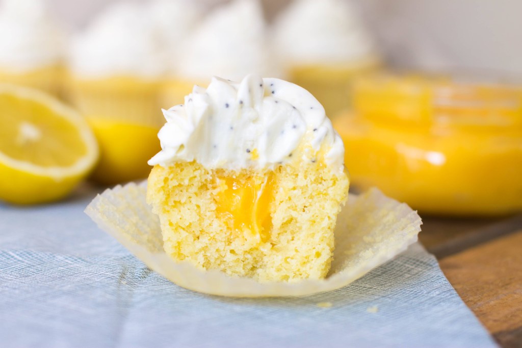 Picture of: Perfect Filled Lemon Cupcakes